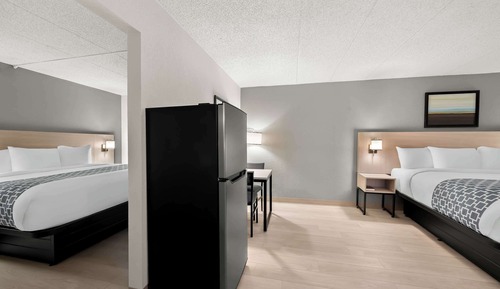 Suite, 2 Double Beds, Non Smoking