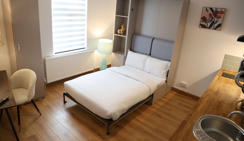 Deluxe Studio