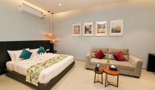 Deluxe Double Room, Garden View