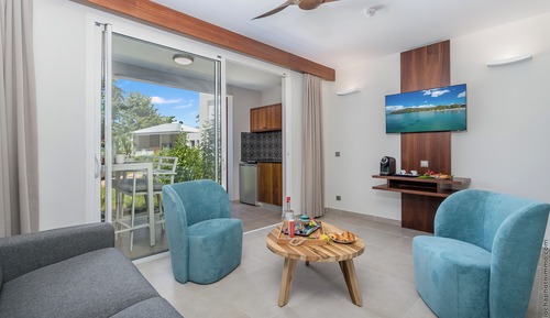 Comfort Suite, Pool View