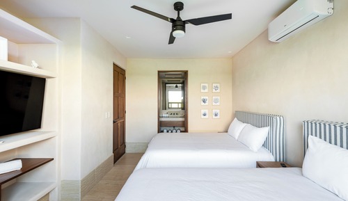 Luxury Apartment, 3 Bedrooms, Sea Facing