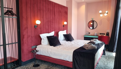 Junior Double Room