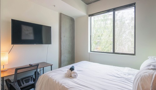 Deluxe Apartment, 2 Bedrooms, Microwave, Poolside