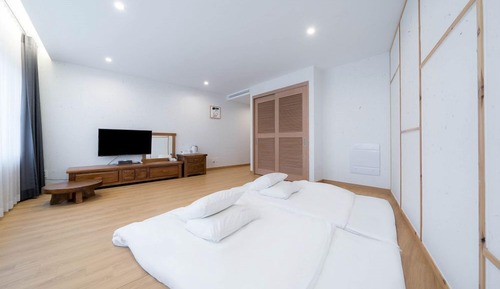 Deluxe Ondol Room