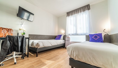 Standard Twin Room