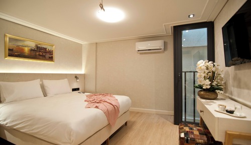 Economy Double or Twin Room