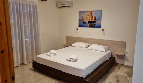 Deluxe Double Room, Balcony, Partial Sea View