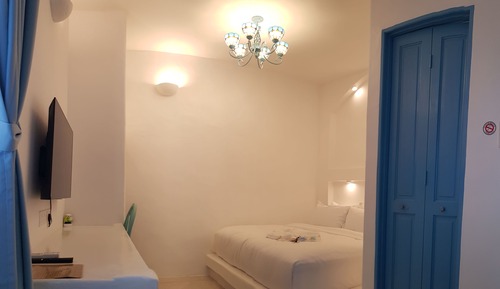 Deluxe Double Room, Bathtub