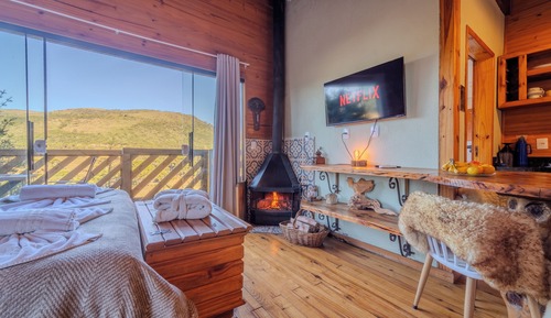 Chalet, Mountain View