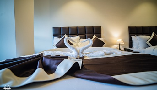 Room, Mountain View