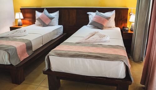 Twin Room, Partial Lake View