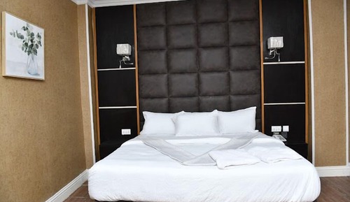 Deluxe Room, Balcony, City View