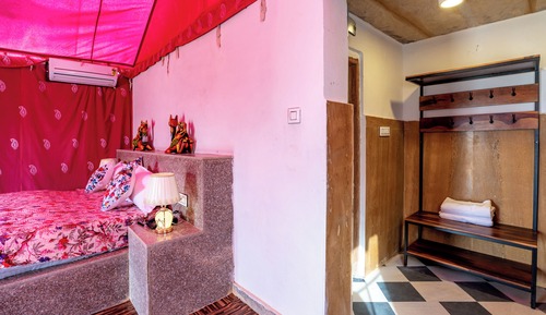 Signature Room