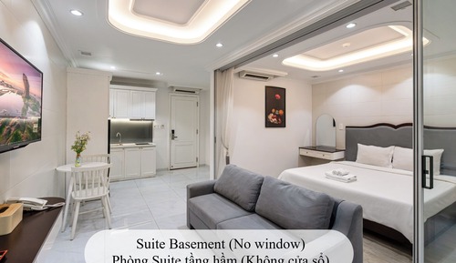 Suite Basement - No window