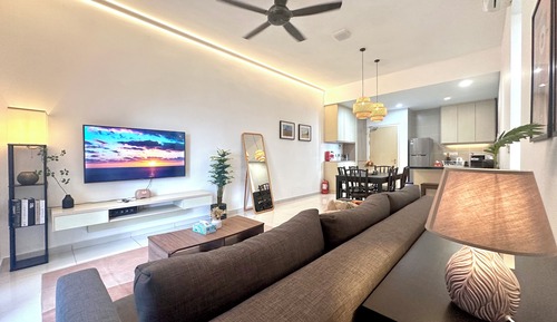 Signature Apartment, City View