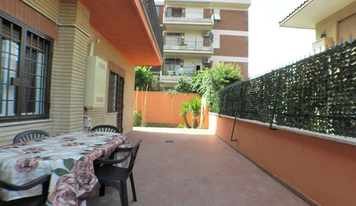 Room 2, Bagno Privato ( all'esterno della camera )