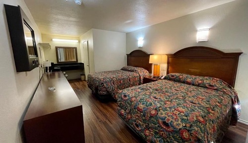 Double Room, 2 Double Beds, Non Smoking, Private Bathroom
