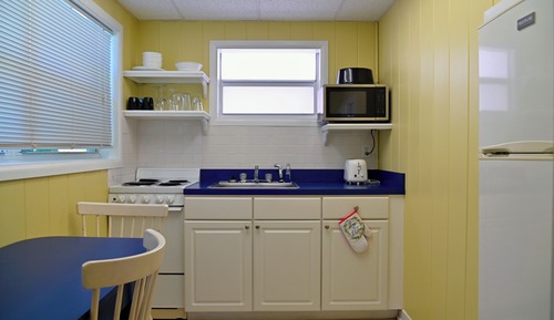 Deluxe Studio, 2 Queen Beds, Kitchen