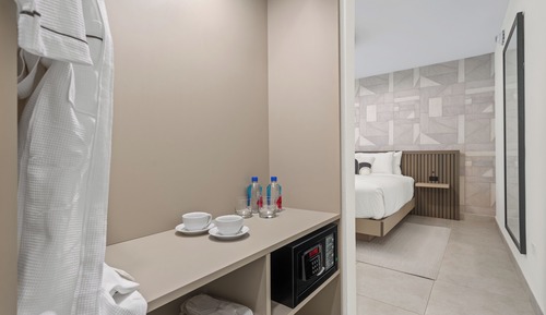 Superior Room, 1 Queen Bed
