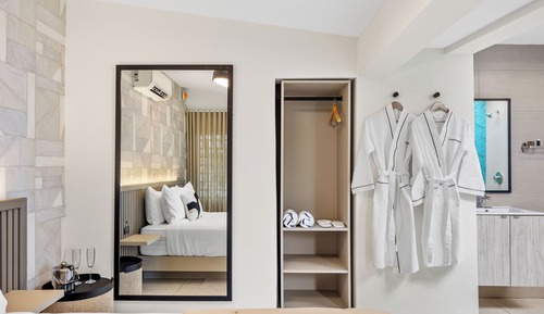 Standard Room, 1 Queen Bed