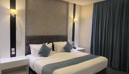Superior Double Room, City View