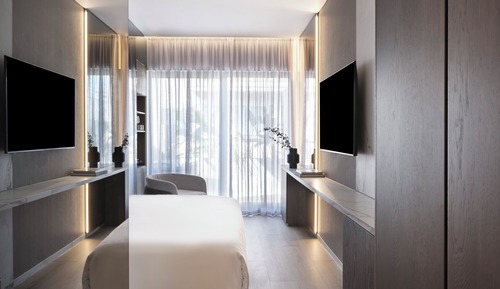 Deluxe King Room With Balcony