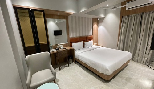 Deluxe Double Room, City View