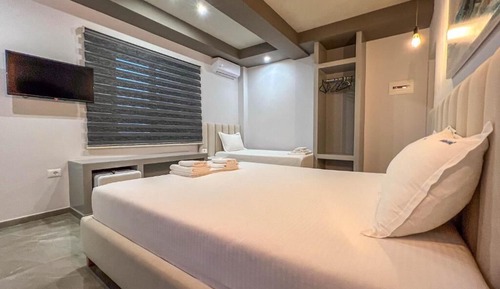 Deluxe Triple Room, Balcony