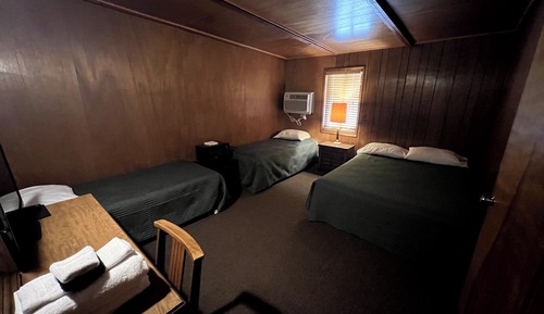 1 Double Bed and 2 Twin Beds