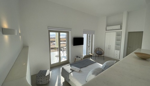 Suite, Sea View