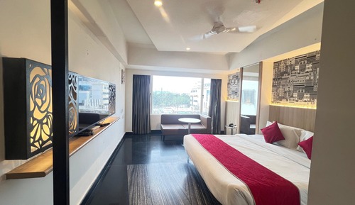 Standard Room, 1 King Bed