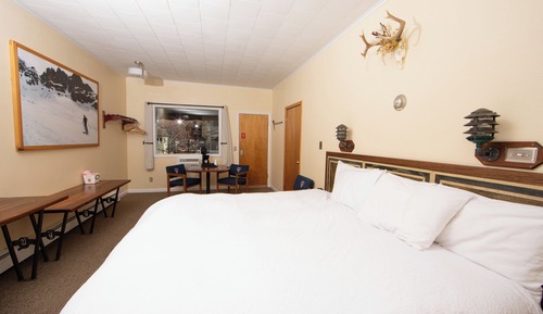 Standard Room, 1 King Bed