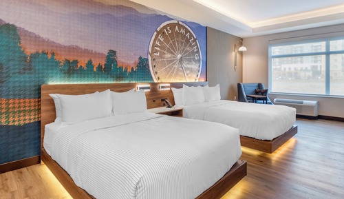 Suite, 2 Queen Beds, View
