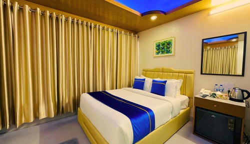 Deluxe Suite