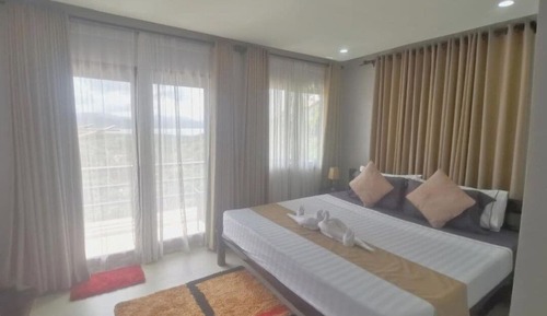 Junior Bungalow, Bay View