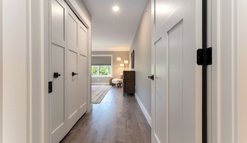 Luxury Condo, 2 Bedrooms, Balcony, Garden View