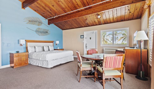 Room, 1 King Bed, Balcony, Ocean View (Oceanfront Inn Suite #12)