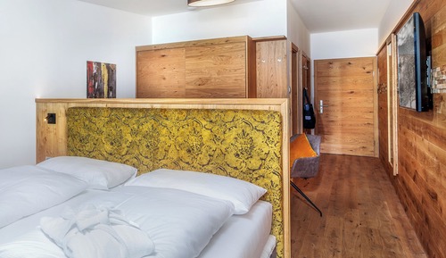 Classic Triple Room, Balcony