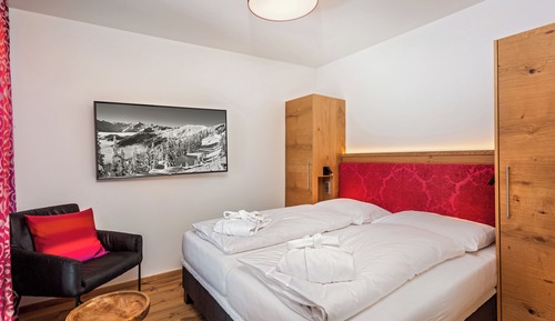 Basic Double Room, Balcony, Valley View