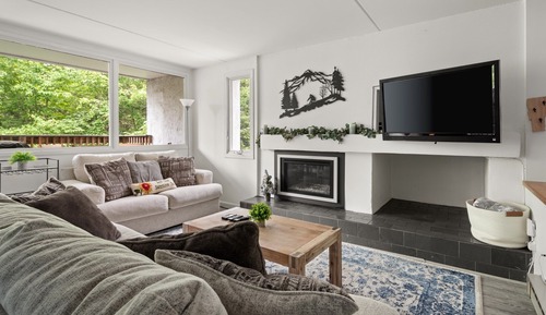 Condo, 2 Bedrooms