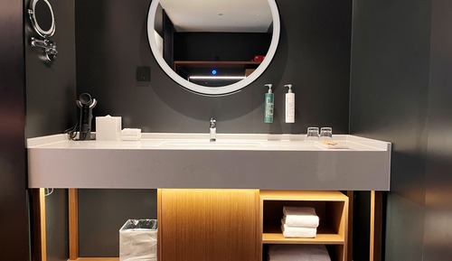 Deluxe Room, 1 King Bed