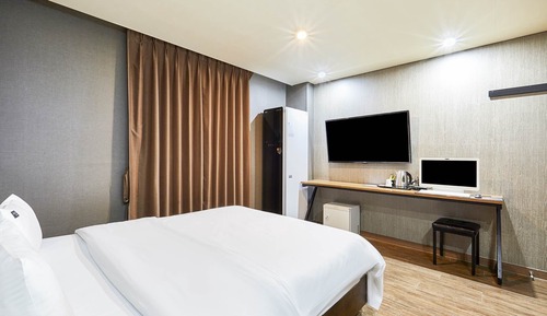 Business Double Room, 1 Double Bed, City View