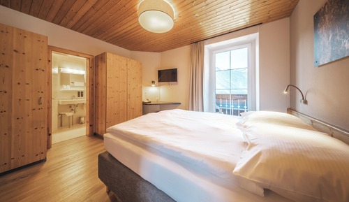 Double Room, Balcony, Mountain View