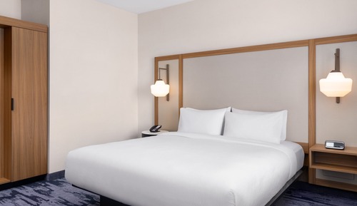 Room, 1 King Bed, Non Smoking, City View