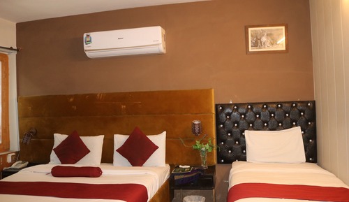 Triple Room