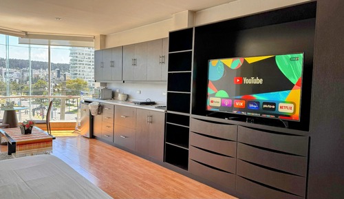 Deluxe Studio, Non Smoking, City View
