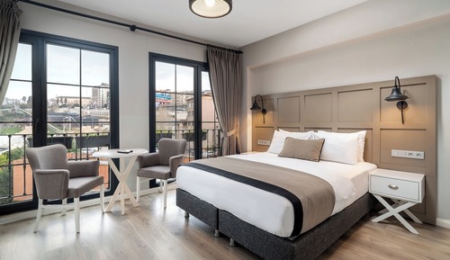 Panoramic Studio, City View, Executive Level