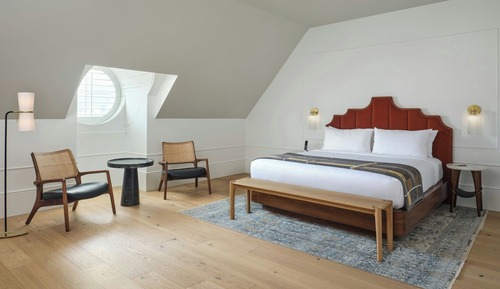 Junior Suite, 1 King Bed, Non Smoking (Mobility Accessible, Tub)
