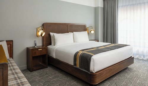 Premium Room, 1 King Bed, Non Smoking, Tower (Mobility Accessible, Roll-in Shower)