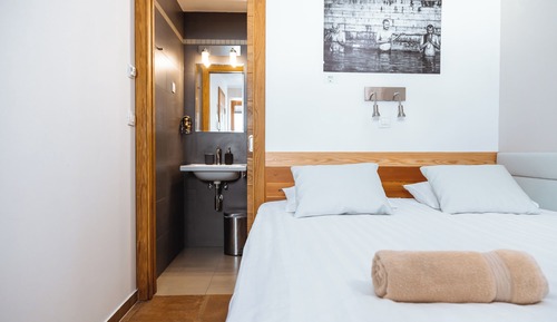 Basic Double Room
